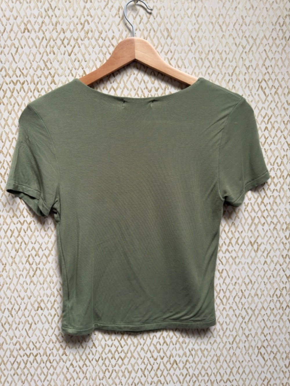 Active Usa Olive Green Crop Tee Short Sleeve Stretch Basic Soft Girl M - Picture 5 of 8